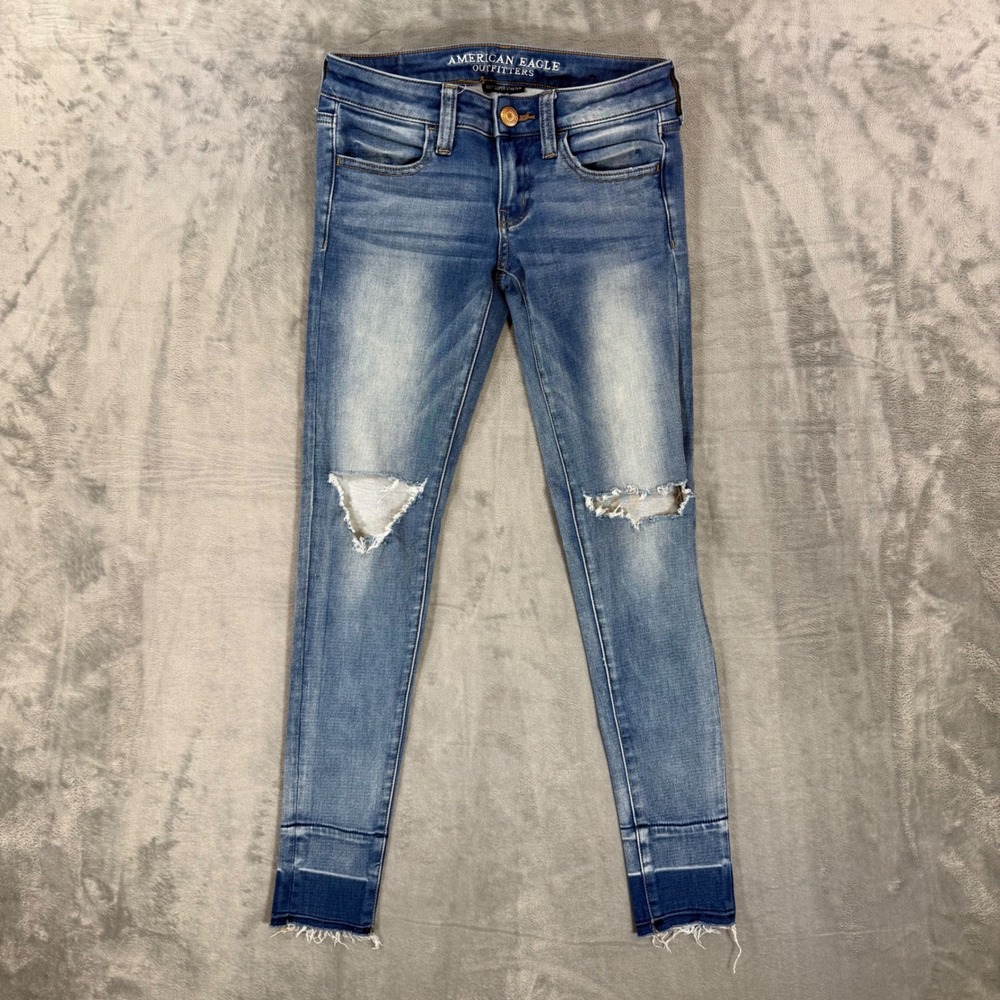 American Eagle Stretch SuperLow Jegging Women's Size 2 Reg Blue Distressed Denim